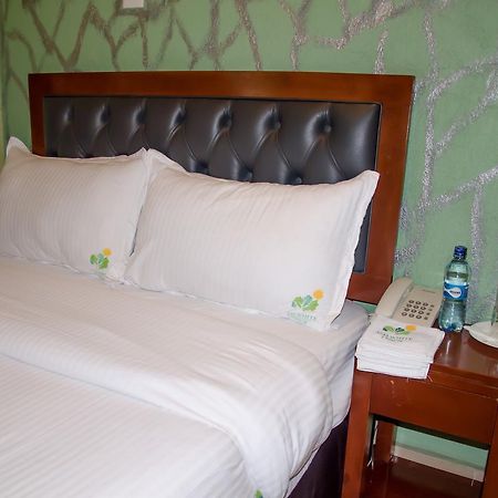 Ash White Hotel Nairobi Exteriör bild