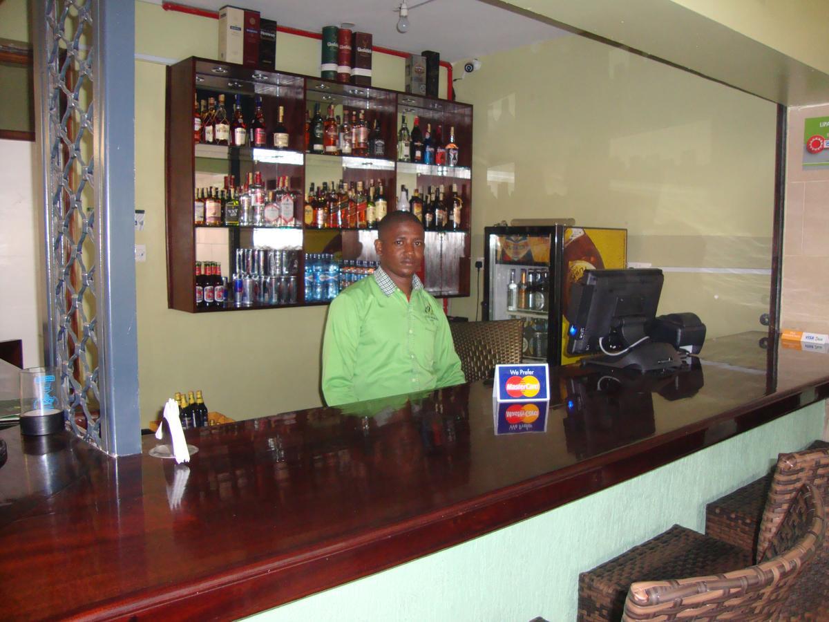 Ash White Hotel Nairobi Exteriör bild