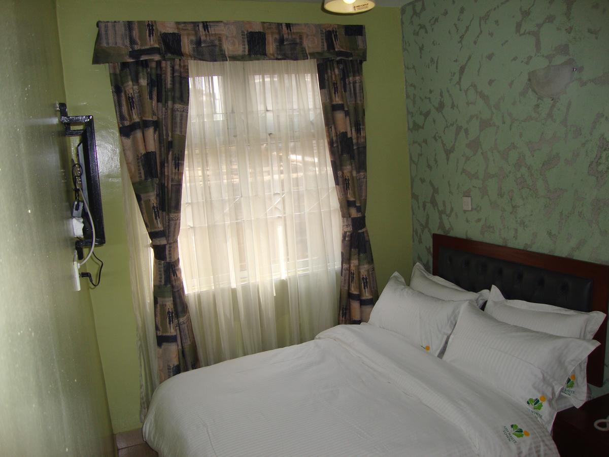 Ash White Hotel Nairobi Exteriör bild