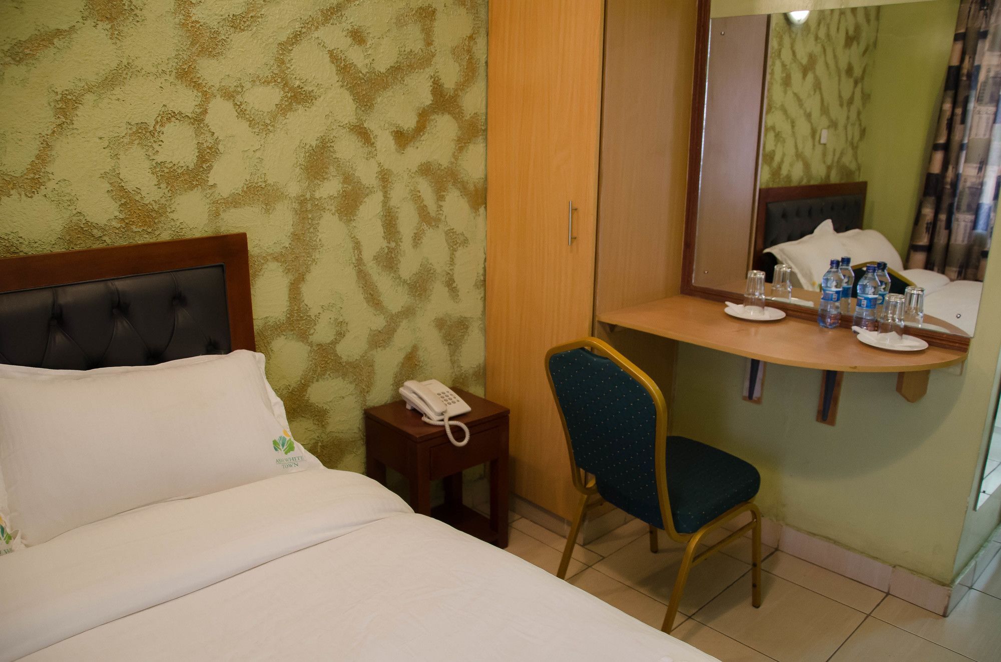 Ash White Hotel Nairobi Exteriör bild