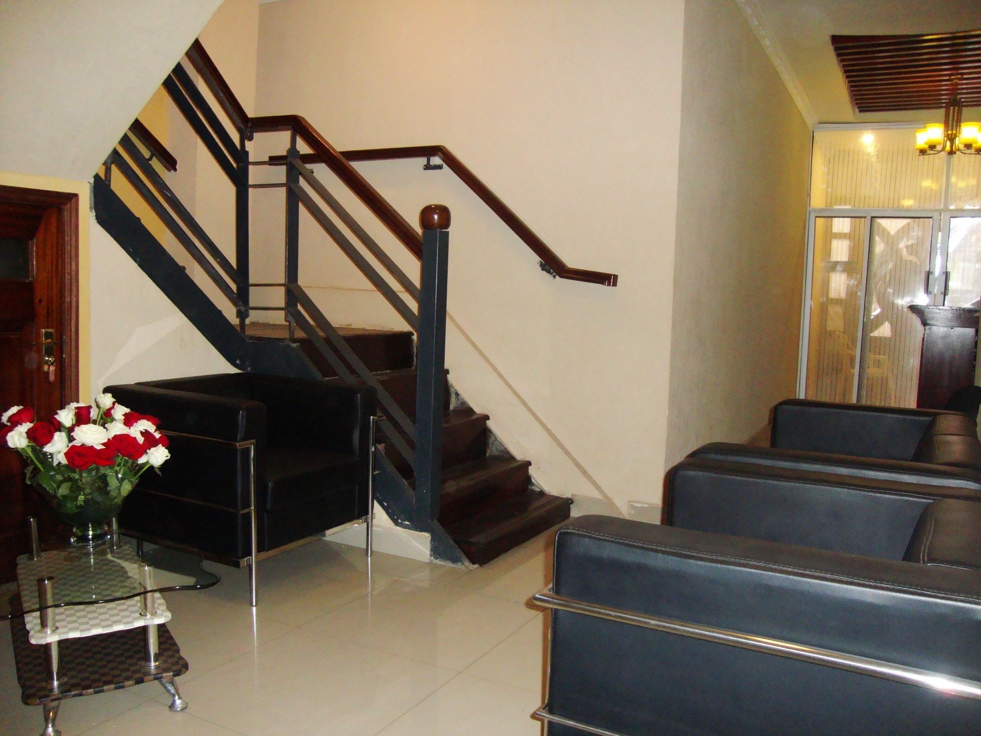Ash White Hotel Nairobi Exteriör bild